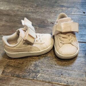 Puma Kids Sneakers - Light Pink With Bow Velcro Straps